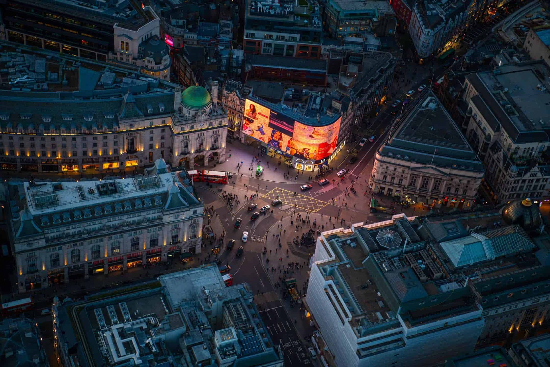 piccadilly circus dall'alto