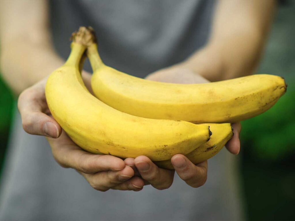 due banane al giorno banane che diventano Mangiare una banana al giorno nere